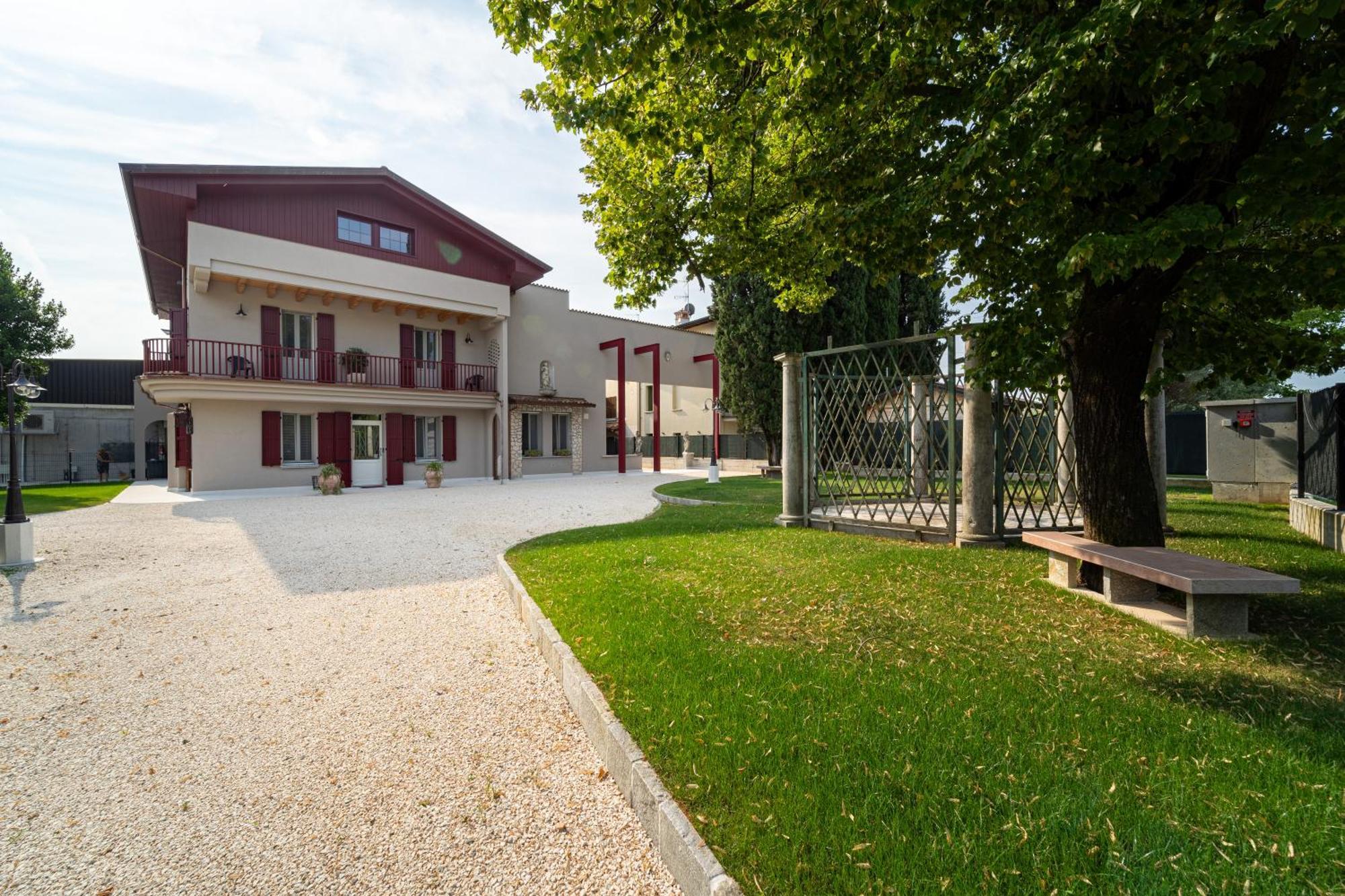 Villa Veronesi San Martino della Battaglia Exteriör bild